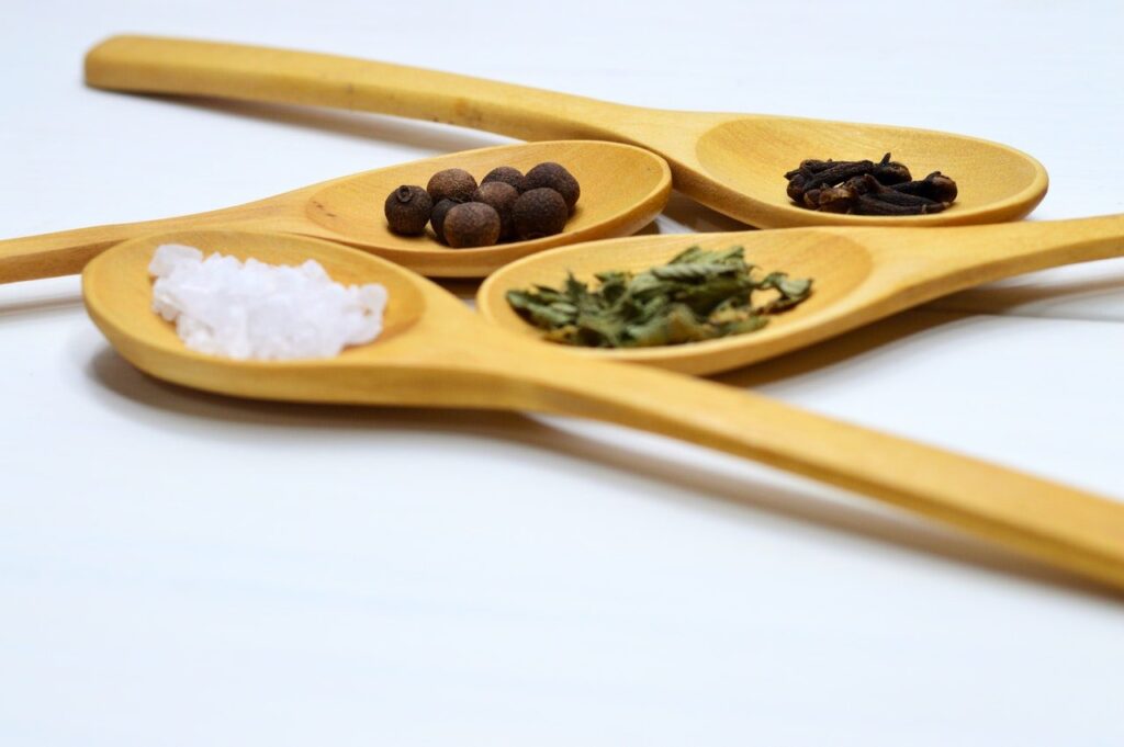 ustensiles de cuisine en bois